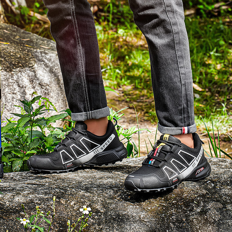 Ortopedski pohodni čevlji Genettech® | Ergonomsko oblikovani za lajšanje bolečin v hrbtu, nogah in sklepih.