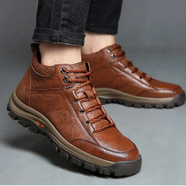 🔥Danes 50 % popusta, ne zamudite!🐂 Moški ortopedski čevlji so izdelani iz visokokakovostnega italijanskega govejega usnja 👞 Lajša bolečine ✅ Udobna hoja