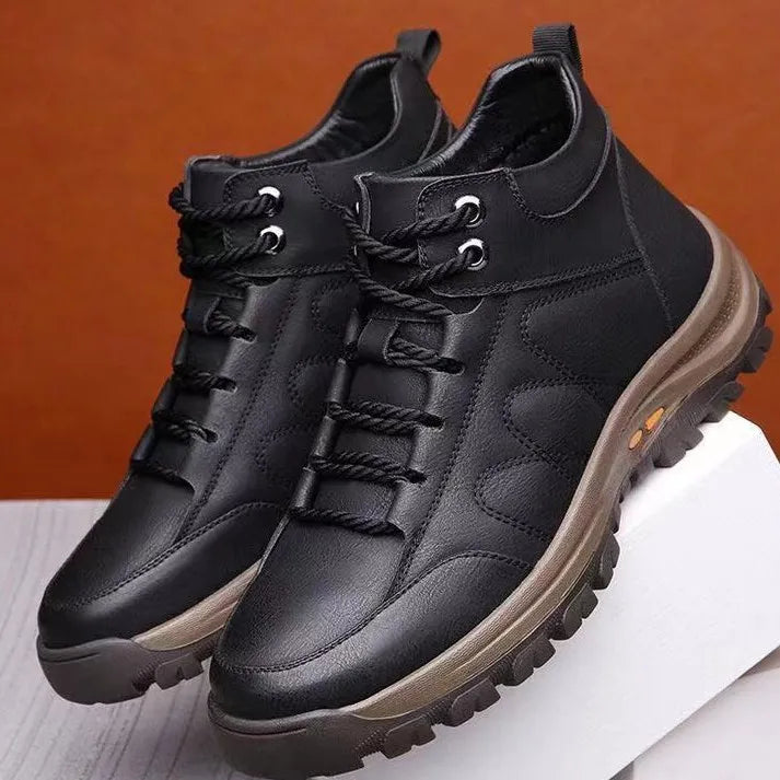 🔥Danes 50 % popusta, ne zamudite!🐂 Moški ortopedski čevlji so izdelani iz visokokakovostnega italijanskega govejega usnja 👞 Lajša bolečine ✅ Udobna hoja