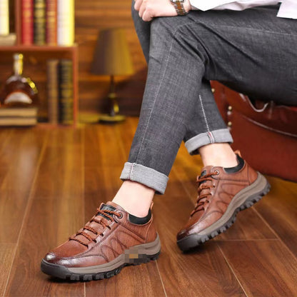 ⏰50 % popust za omejen čas🔥Ročno šivani avstralski čevlji iz pravega usnja👞Enostavno obuvanje in sezuvanje✅Pametno lajšanje bolečin z umetno inteligenco: vodoodporni in nedrseči