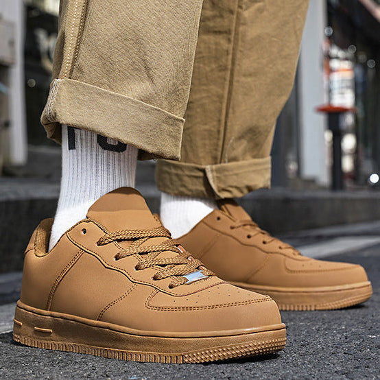 Moji majhni beli čeveljčki