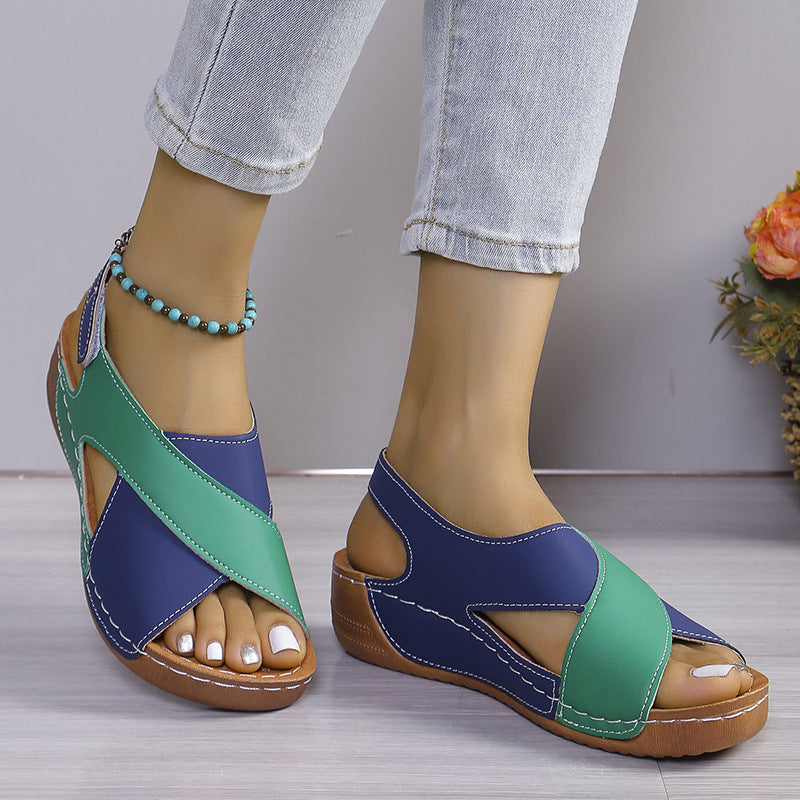Modni sandali👡, široki in udobni, nedrseča oblika, prihranijo vam težave z zavezovanjem vezalk. Ne dovolite, da vam vezalke pokvarijo dobro voljo! 🌼50 % popust danes, brezplačne udobne nogavice🧦