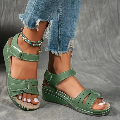 🔥Časovno omejen 50% popust - Poletni ortopedski sandali - Ergonomska oblika ✅100% neboleča hoja