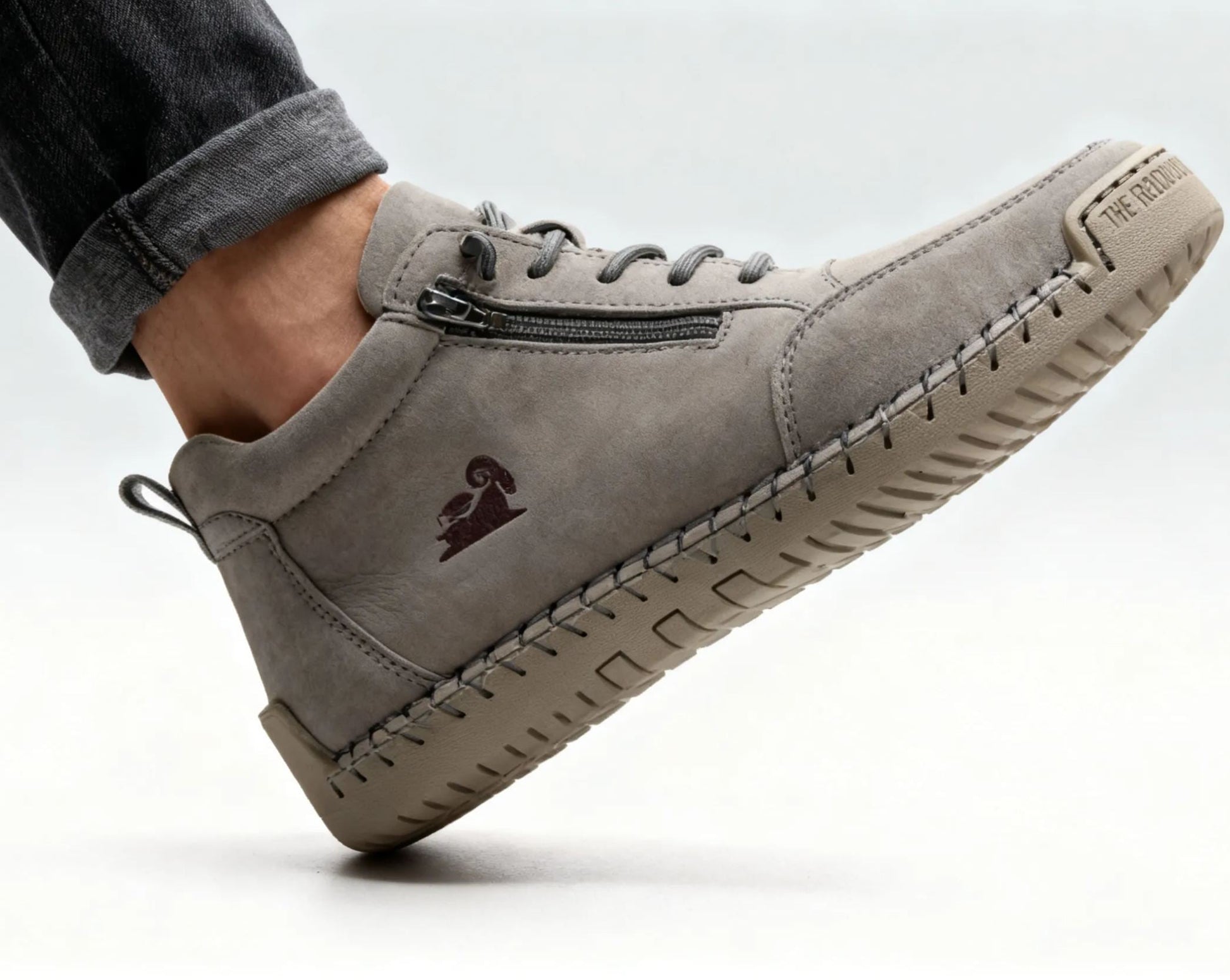 (🔥Časno omejen 50 % popust - Ne zamudite!) Ortopedski čevlji genettech® - 👞 - Trpežni, nedrseči in vodoodporni. Zagotavljajo oporo stopalnemu loku, lajšajo bolečine in so primerni tako za moške kot za ženske.